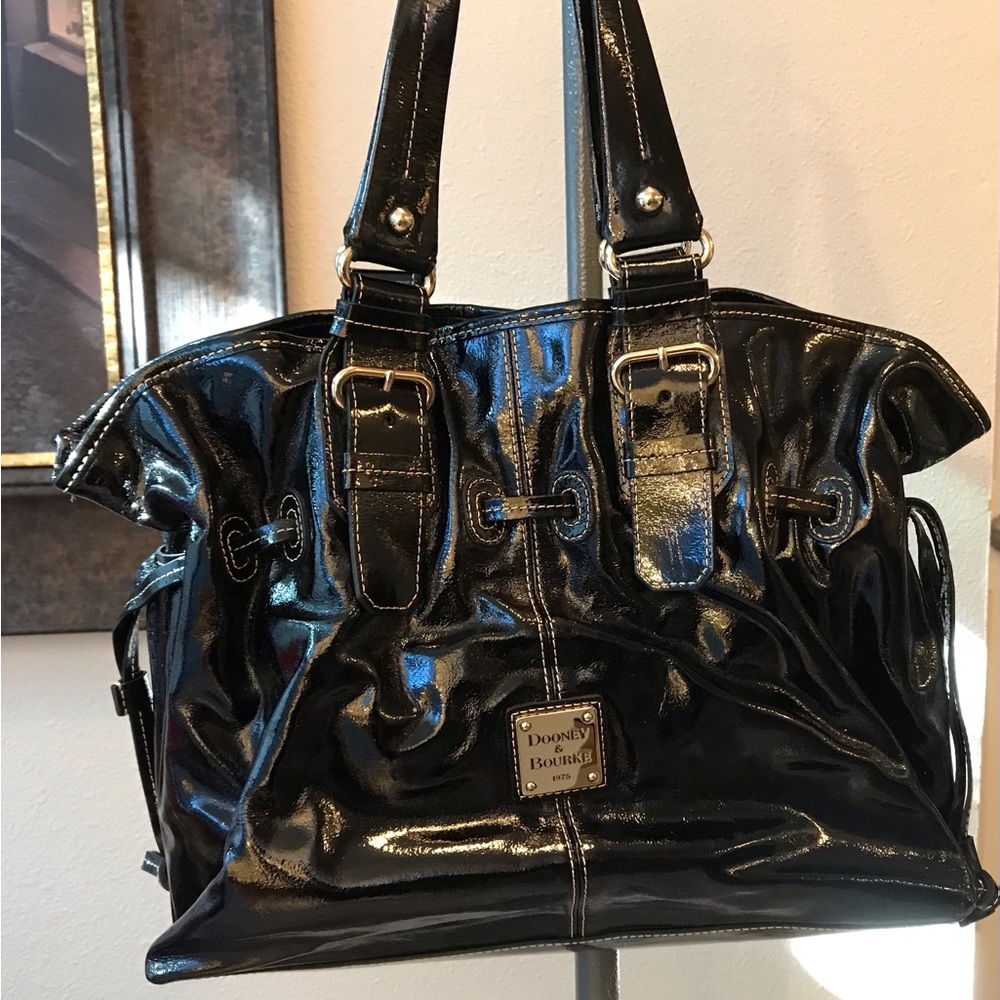 Vintage Black Dooney and Bourke Large Patent Leather handbag